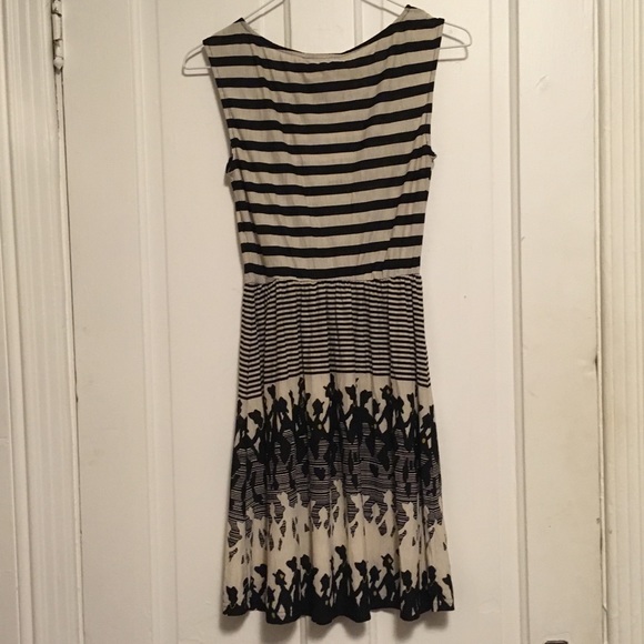 NWT Breezy patterned skater dress, size S - Picture 4 of 8
